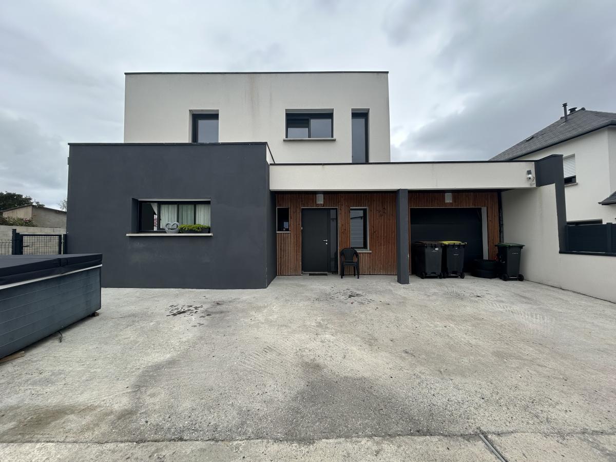 Maison 7 pièces 155 m² · à Yffiniac · 154,5 m² · 371 000 €