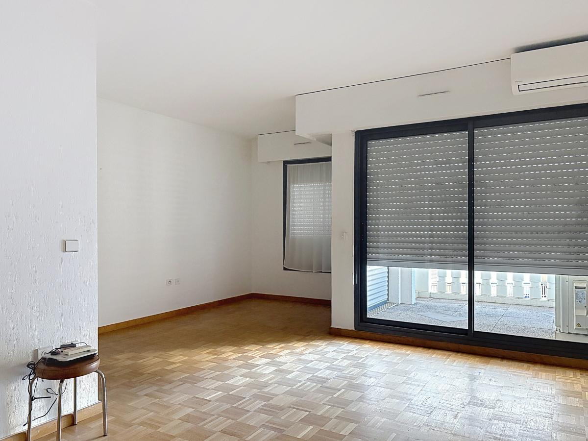 Appartement 1 pièce 33 m² · à Cannes · 32,7 m² · 230 000 €