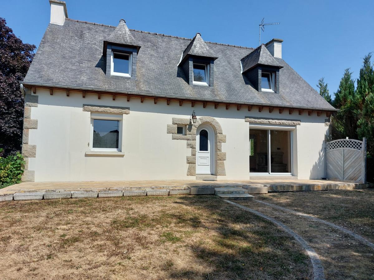 Maison 106 m² · à La Vicomté-sur-Rance · 106 m² · 294 000 €