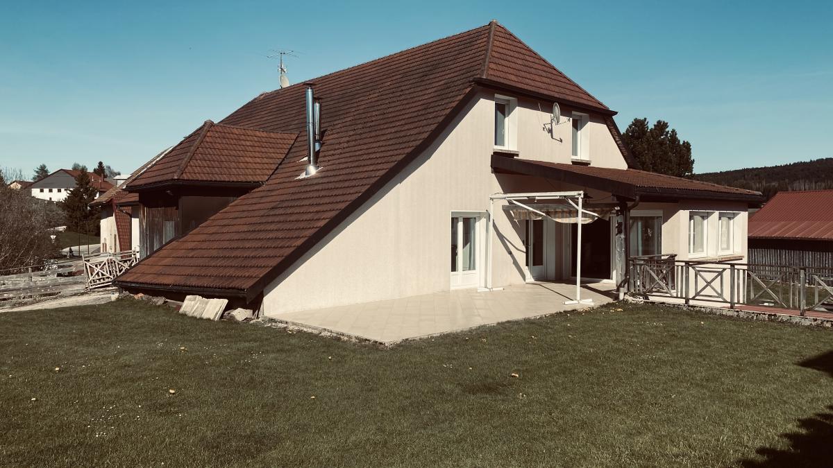 Appartement 5 pièces 147 m² · à Gellin · 147,4 m² · 399 000 €