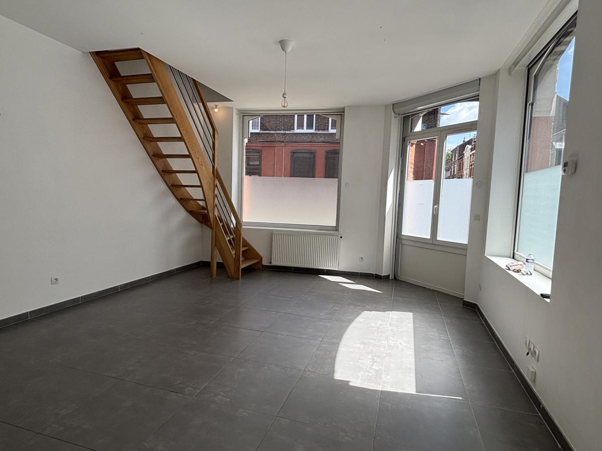Maison 4 pièces 84 m² · à Lille · 83,8 m² · 271 800 €