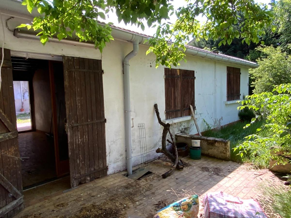 Immeuble 180 m² · à Vénissieux · 180 m² · 429 000 €