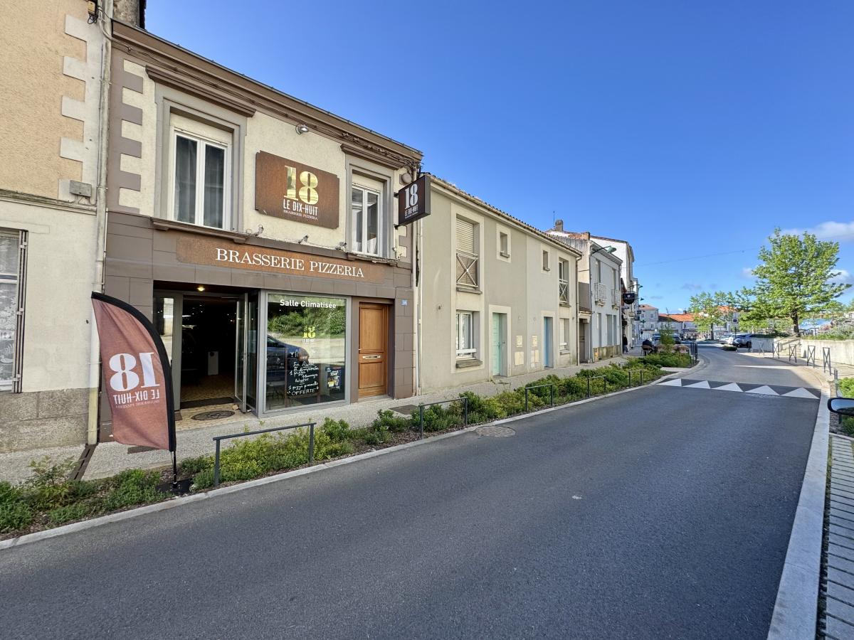 Immeuble 217 m² · à Vallet · 217 m² · 450 000 €