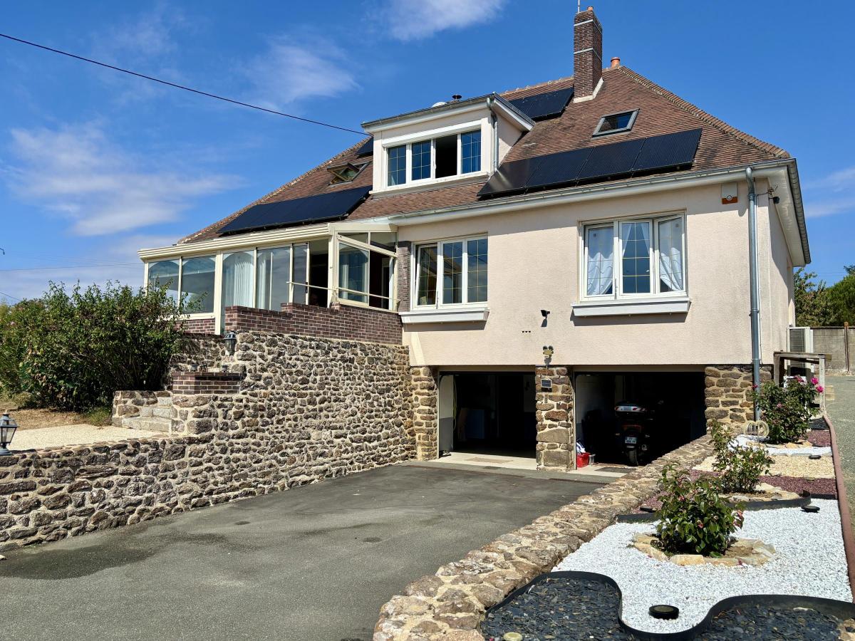 Maison 6 pièces 160 m² · à Fresnay-sur-Sarthe · 160 m² · 271 160 €