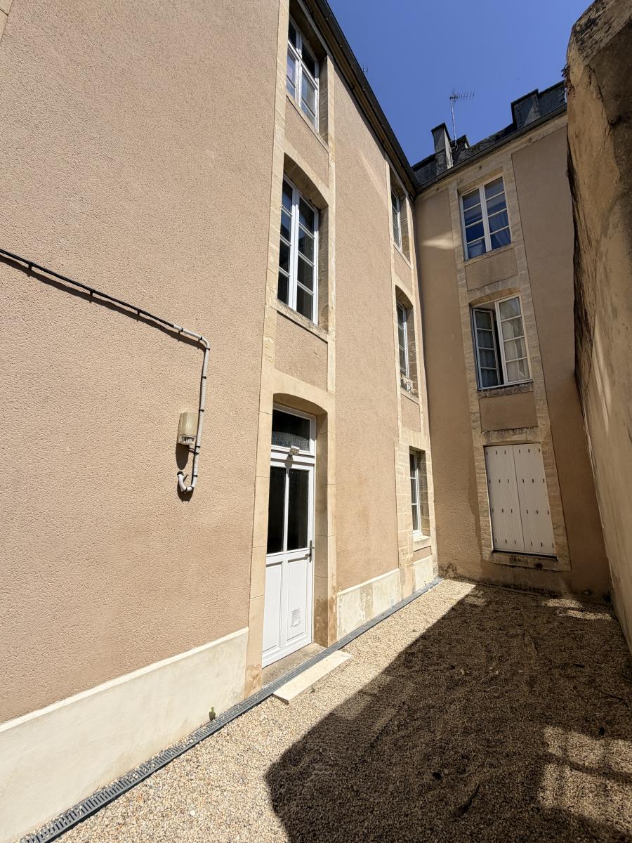 Immeuble 137 m² · à Bayeux · 137 m² · 334 700 €