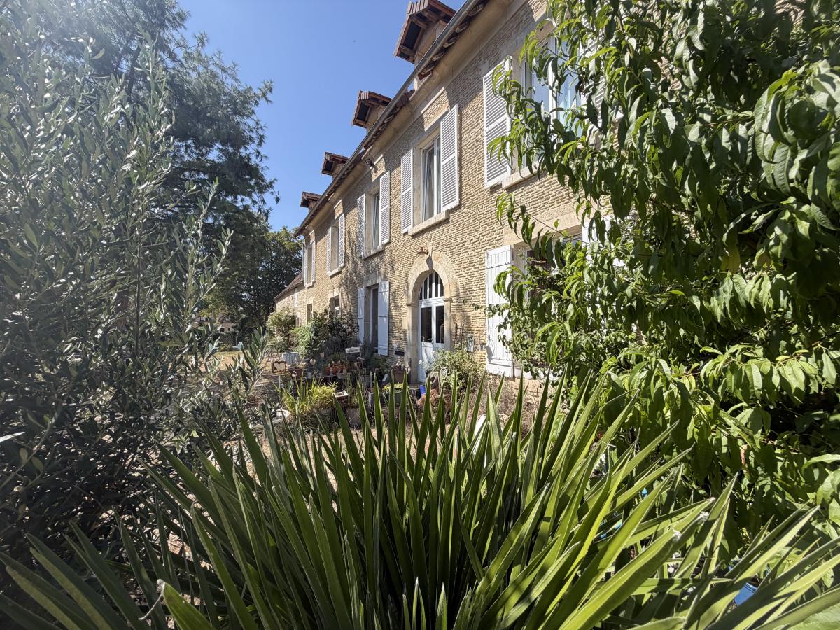 Maison 8 pièces 200 m² · à Morteaux-Couliboeuf · 200 m² · 420 000 €