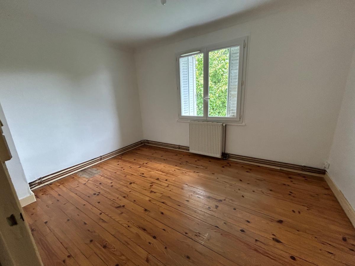 Appartement 2 pièces 40 m² · à Buellas · 40 m² · 400 €/mois