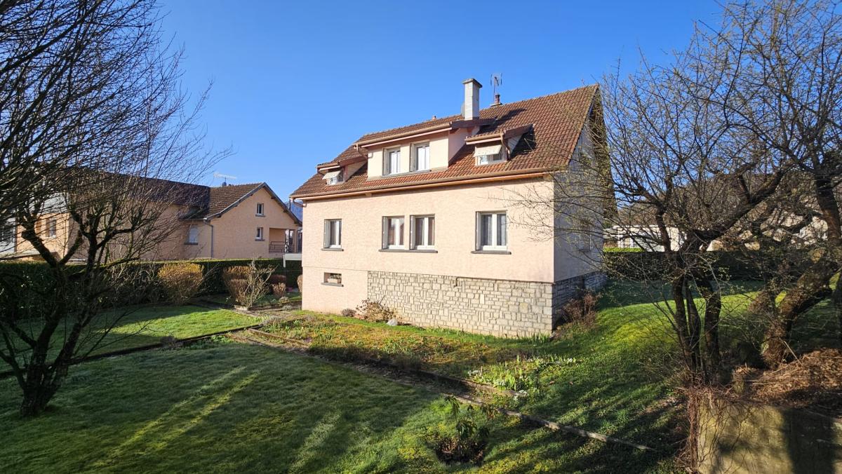 Maison 8 pièces 194 m² · à Baume-les-Dames · 194 m² · 210 000 €