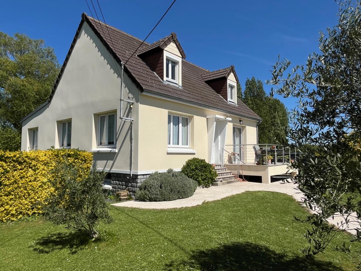 Maison 8 pièces 168 m² · à Lingreville · 168 m² · 304 500 €