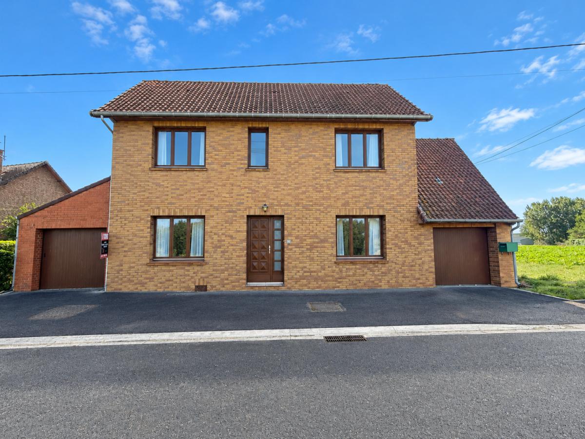 Maison 6 pièces 136 m² · à Blessy · 136 m² · 131 250 €