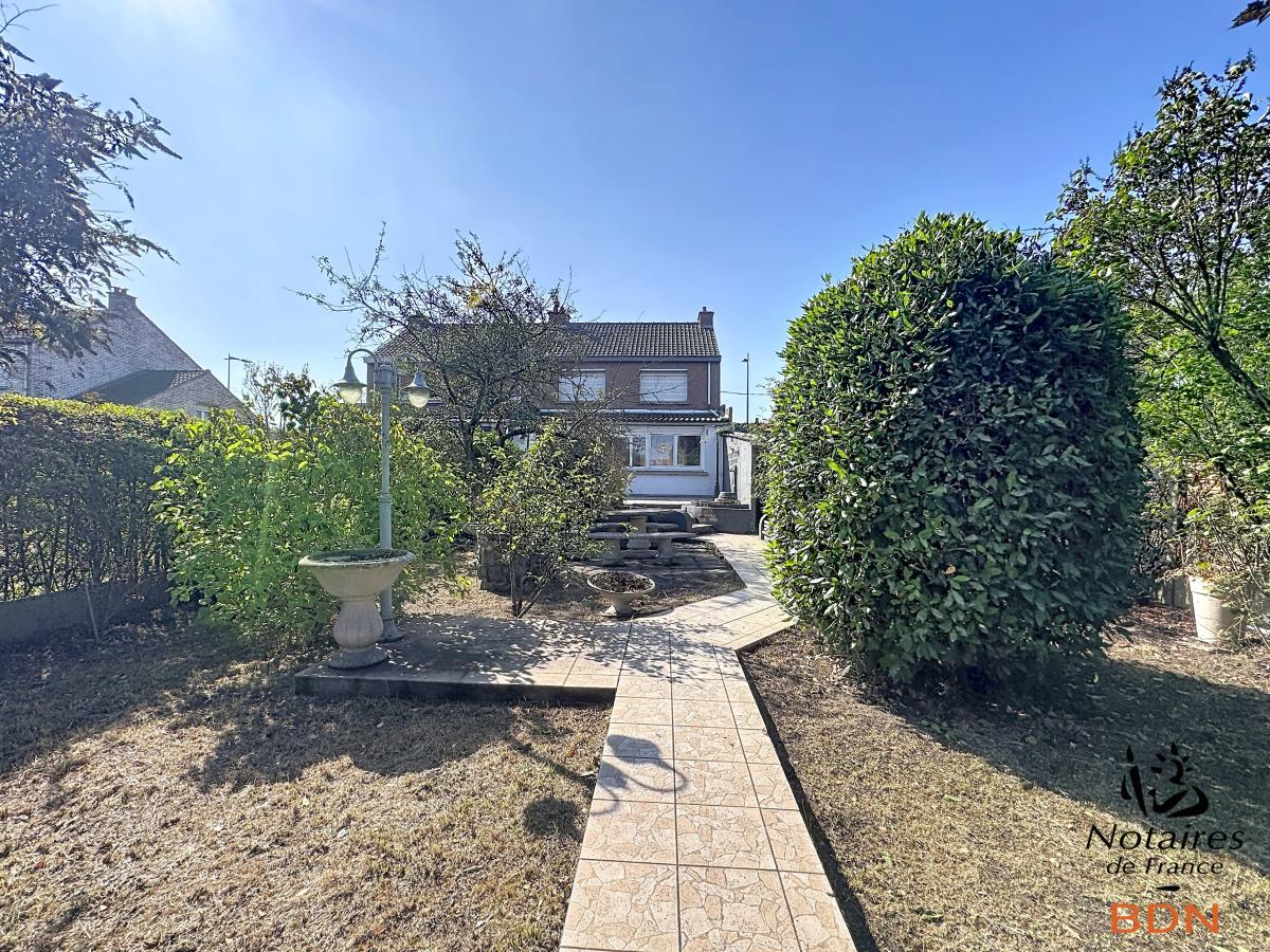 Maison 4 pièces 104 m² · à Dunkerque · 104,4 m² · 168 000 €