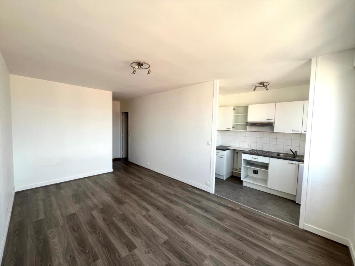 Appartement 1 pièce 30 m² · à Reims · 29,8 m² · 555 €/mois