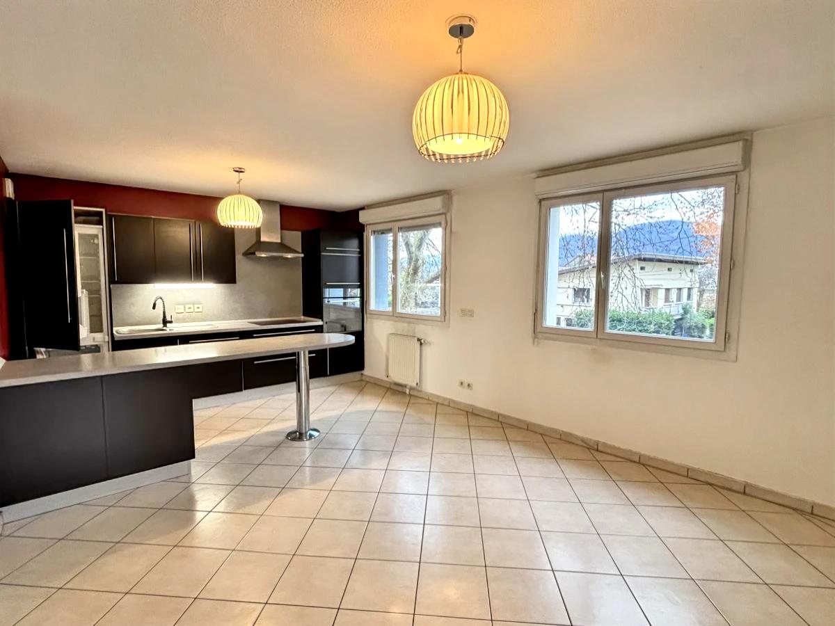 Appartement 4 pièces 75 m² · à Grenoble · 74,9 m² · 140 000 €