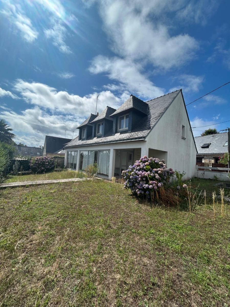 Maison 5 pièces 100 m² · à Larmor-Plage · 100 m² · 392 772 €