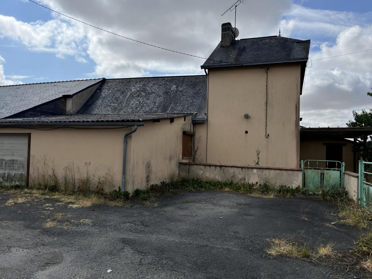 Maison 81 m² · à Saint-Denis-d'Orques · 81,1 m² · 37 760 €