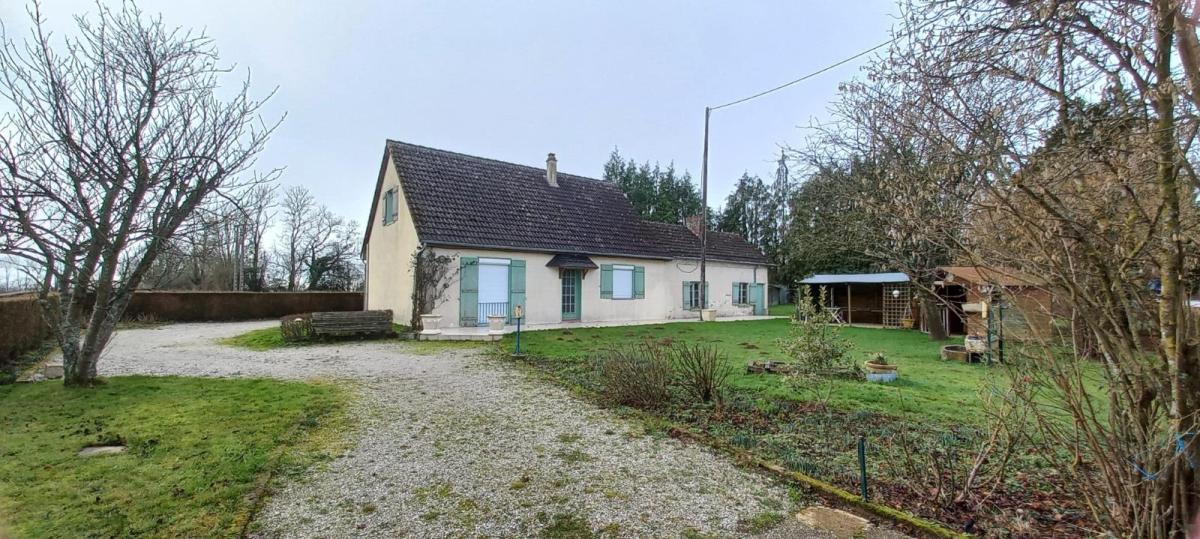 Maison 6 pièces 104 m² · à Vimoutiers · 104 m² · 147 000 €
