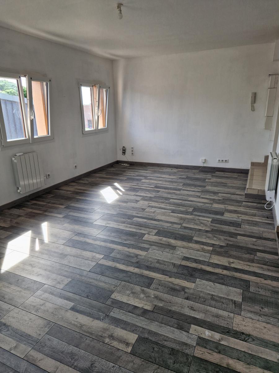 Appartement 2 pièces 42 m² · à Neuville-Saint-Rémy · 42 m² · 460 €/mois