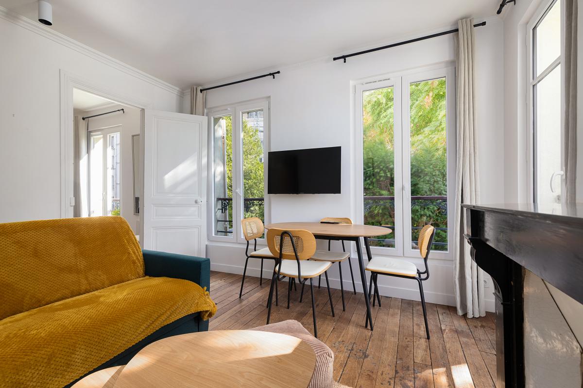 Appartement 2 pièces 43 m² · à Paris 18e Arrondissement · 42,6 m² · 449 000 €