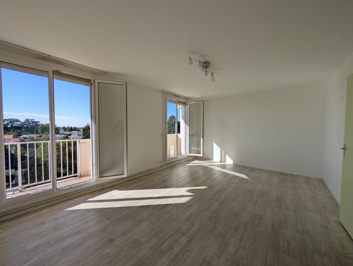 Appartement 3 pièces 70 m² · à Saint-Cyr-sur-Loire · 70 m² · 157 320 €
