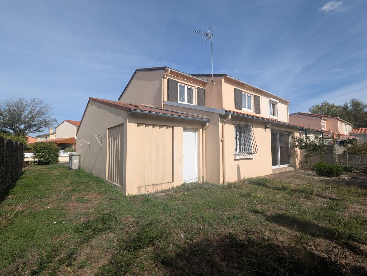 Maison 6 pièces 101 m² · à Saint-Brevin-les-Pins · 100,7 m² · 254 000 €