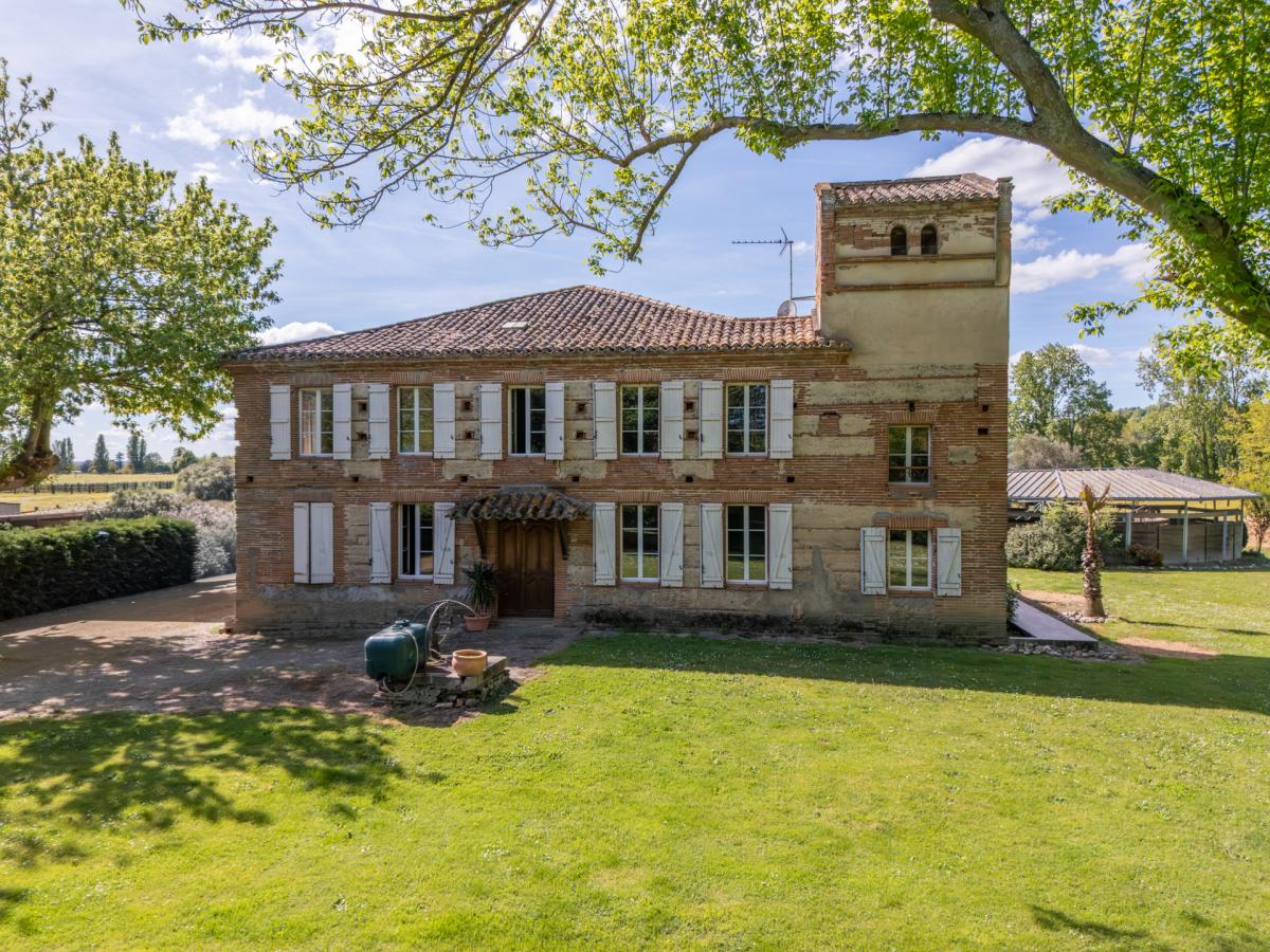 Maison 5 pièces 198 m² · à Saint-Nicolas-de-la-Grave · 198 m² · 660 000 €