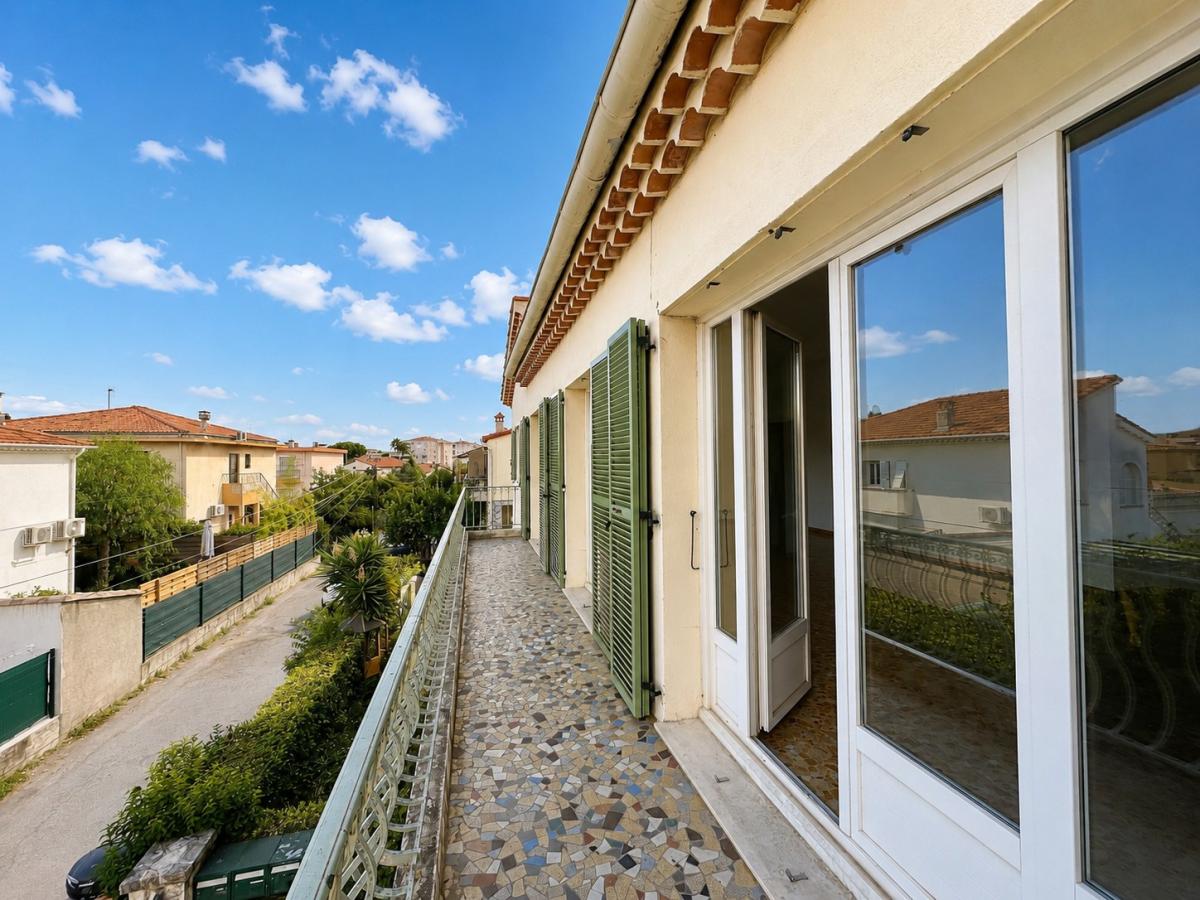 Appartement 6 pièces 147 m² · à Saint-Laurent-du-Var · 147,3 m² · 540 000 €