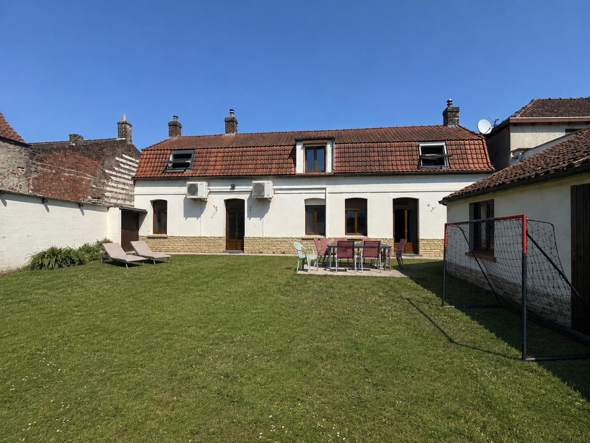 Maison 5 pièces 125 m² · à Blendecques · 124,6 m² · 168 000 €