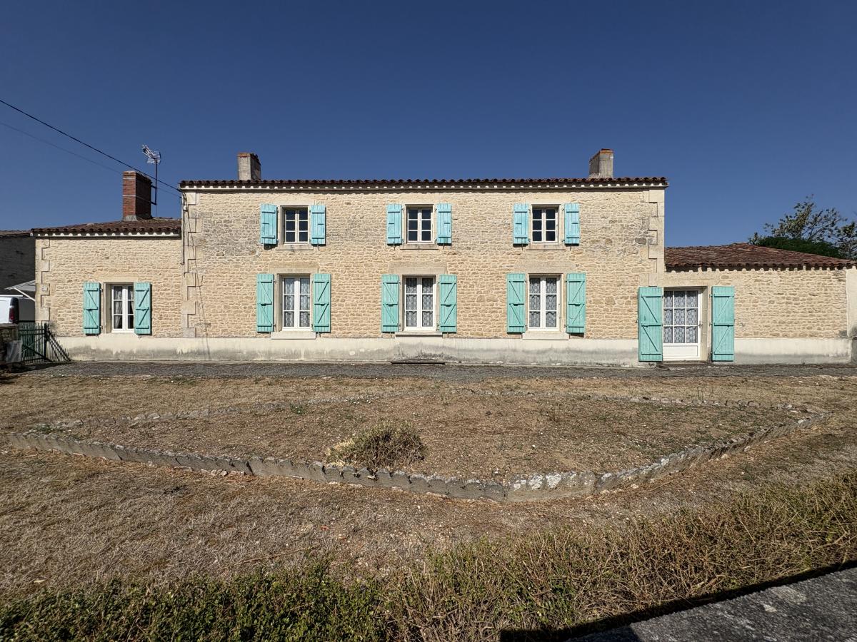 Maison 4 pièces 102 m² · à Mouzeuil-Saint-Martin · 102 m² · 142 750 €