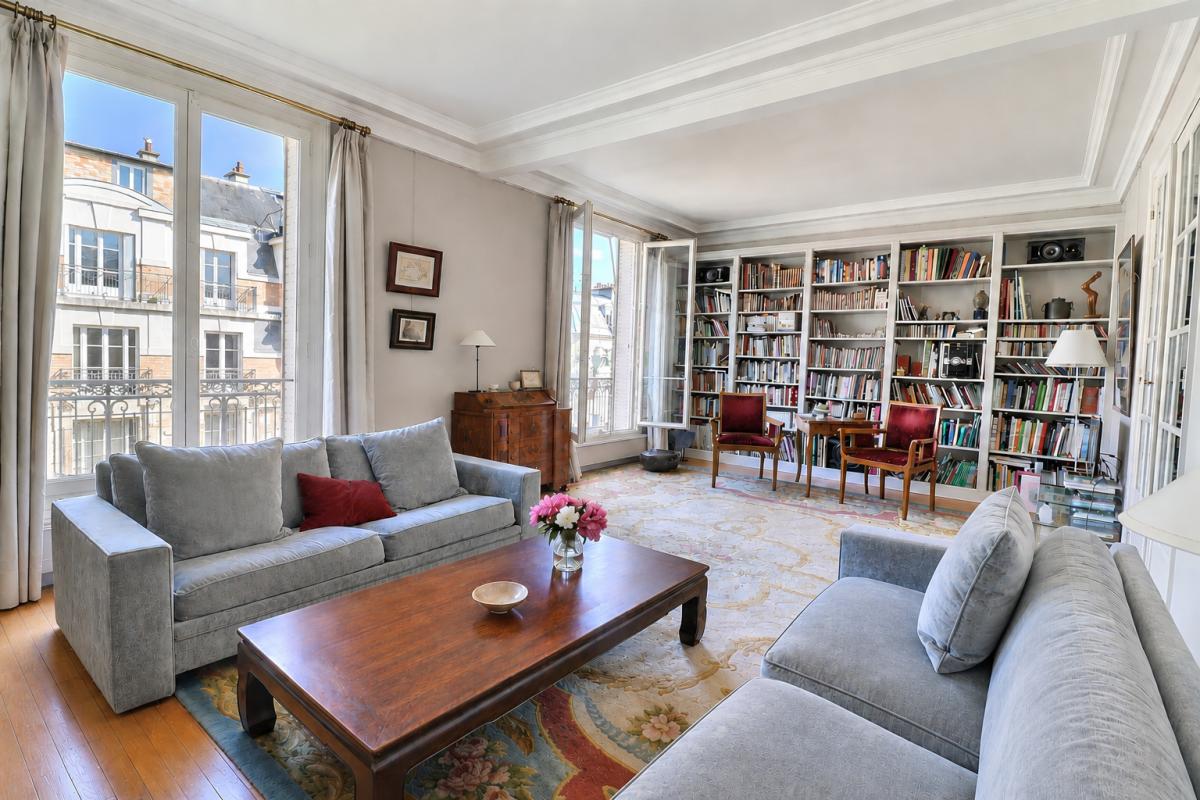 Appartement 6 pièces 157 m² · à Paris 16e Arrondissement · 157,2 m² · 1 610 000 €
