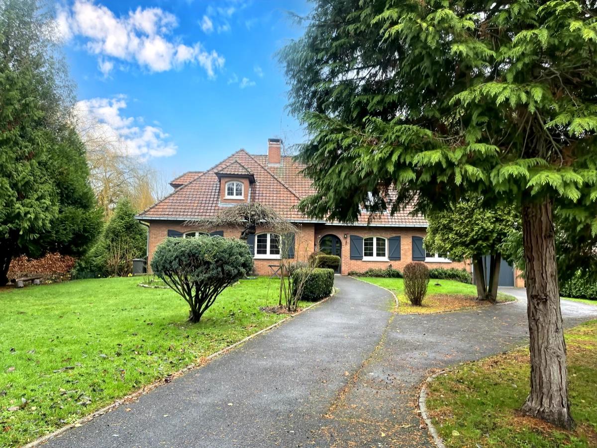 Maison 7 pièces 201 m² · à Saint-Amand-les-Eaux · 201 m² · 479 000 €