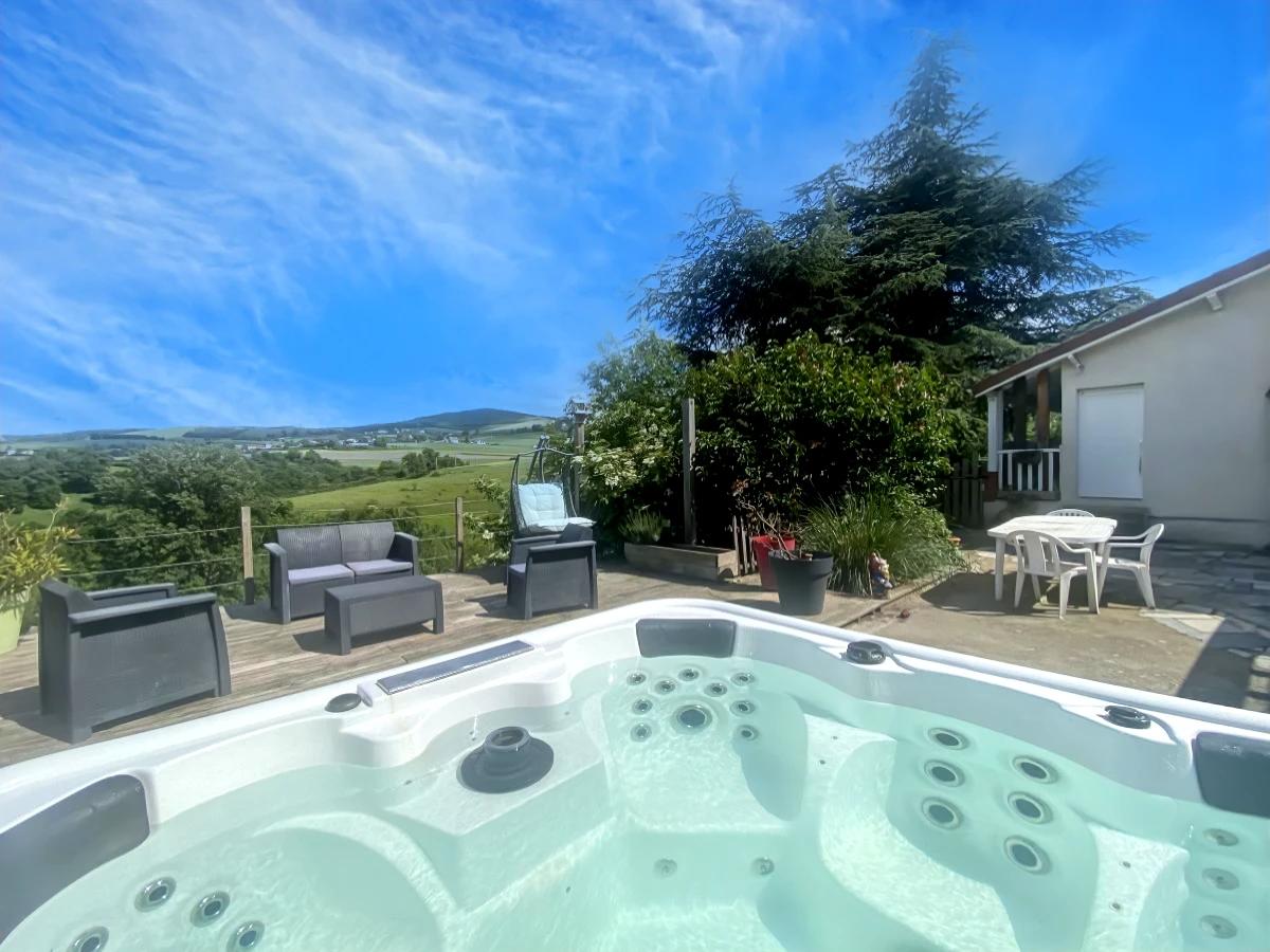 Maison 8 pièces 161 m² · à Saint-Chamond · 161,1 m² · 299 000 €