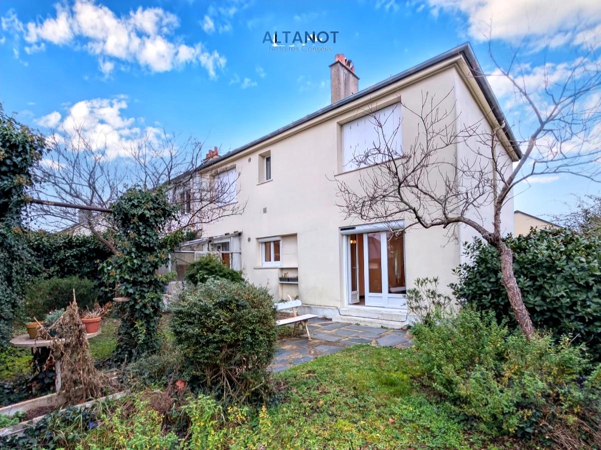 Maison 5 pièces 101 m² · à Tours · 101 m² · 219 480 €