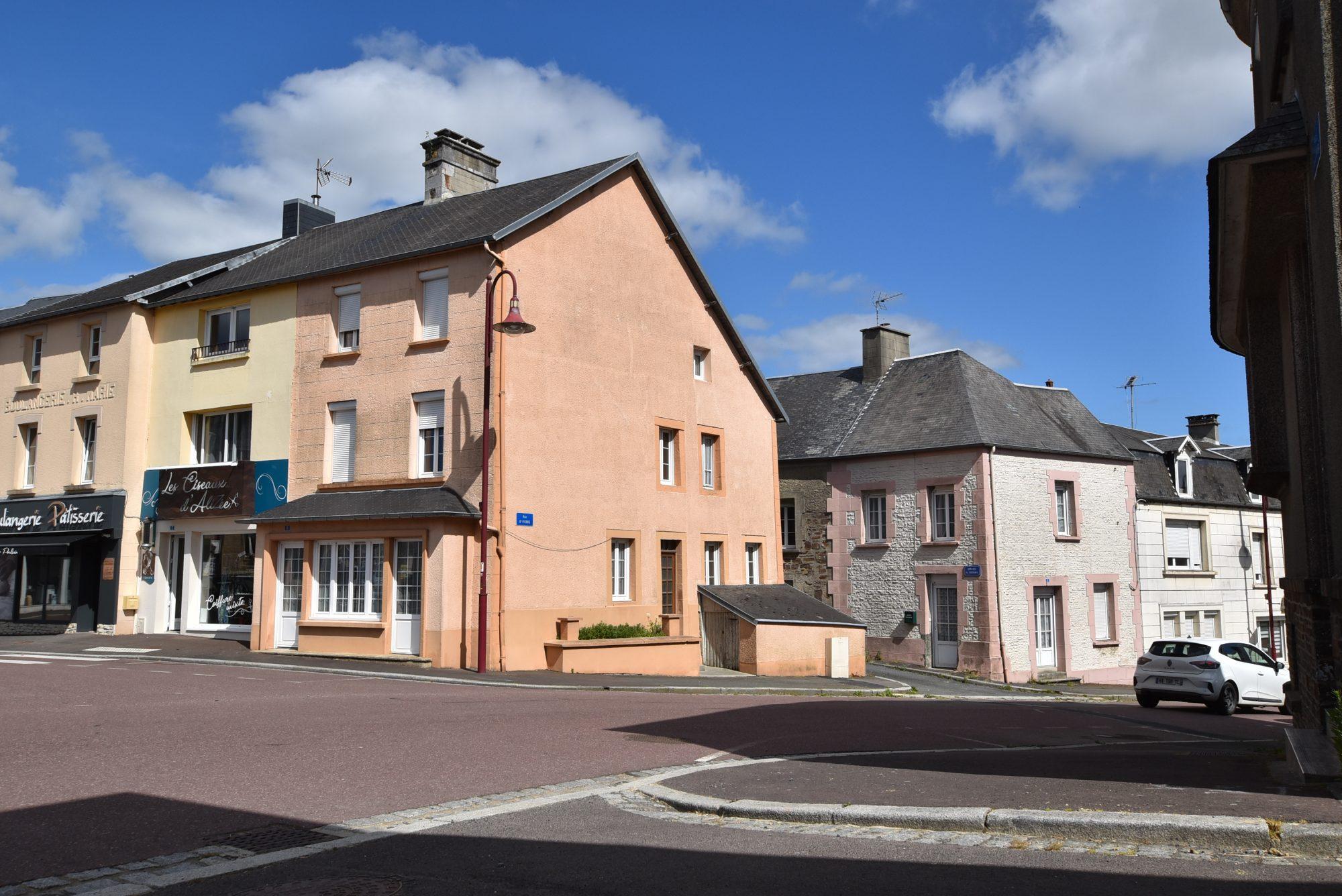 Maison 5 pièces 105 m² · à Cerisy-la-Salle · 104,6 m² · 94 600 €