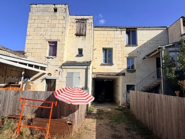 Immeuble 140 m² · à Bagneux · 140 m² · 283 800 €