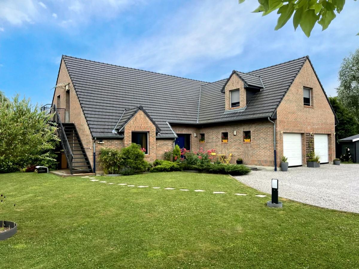 Maison 8 pièces 217 m² · à Saint-Amand-les-Eaux · 217 m² · 698 000 €