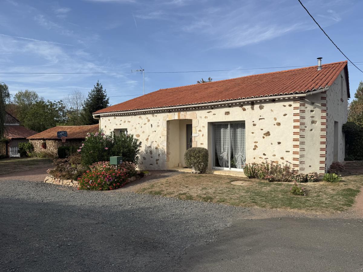 Maison 5 pièces 147 m² · à Trémentines · 147 m² · 241 040 €