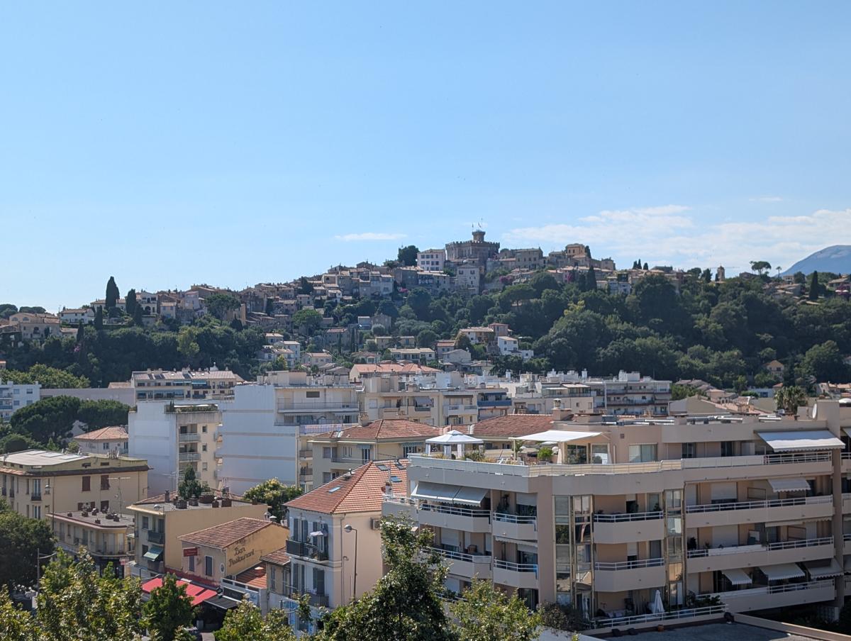 Appartement 3 pièces 57 m² · à Cagnes-sur-Mer · 57 m² · 233 000 €