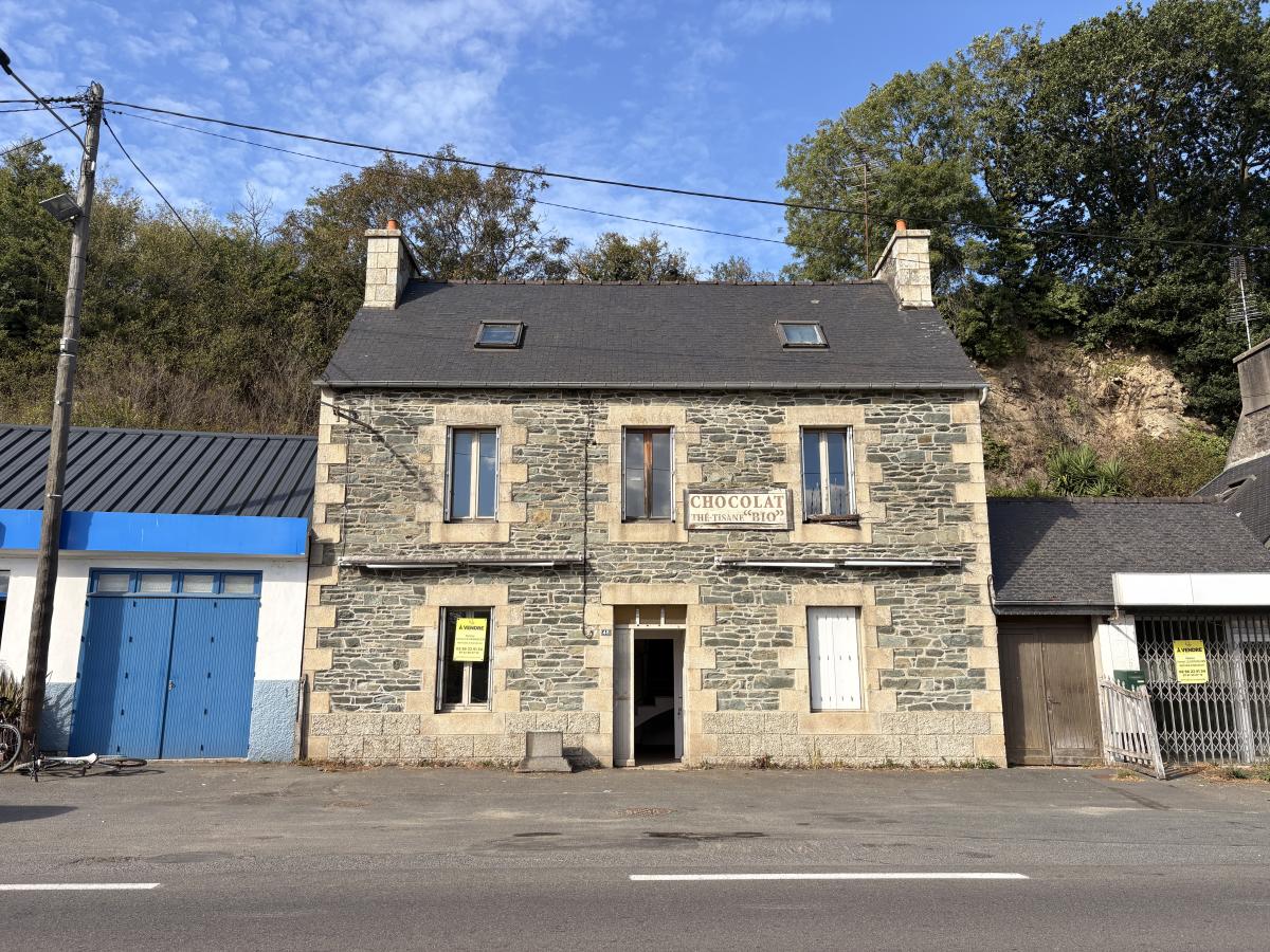 Maison 150 m² · à Trédarzec · 150 m² · 302 500 €