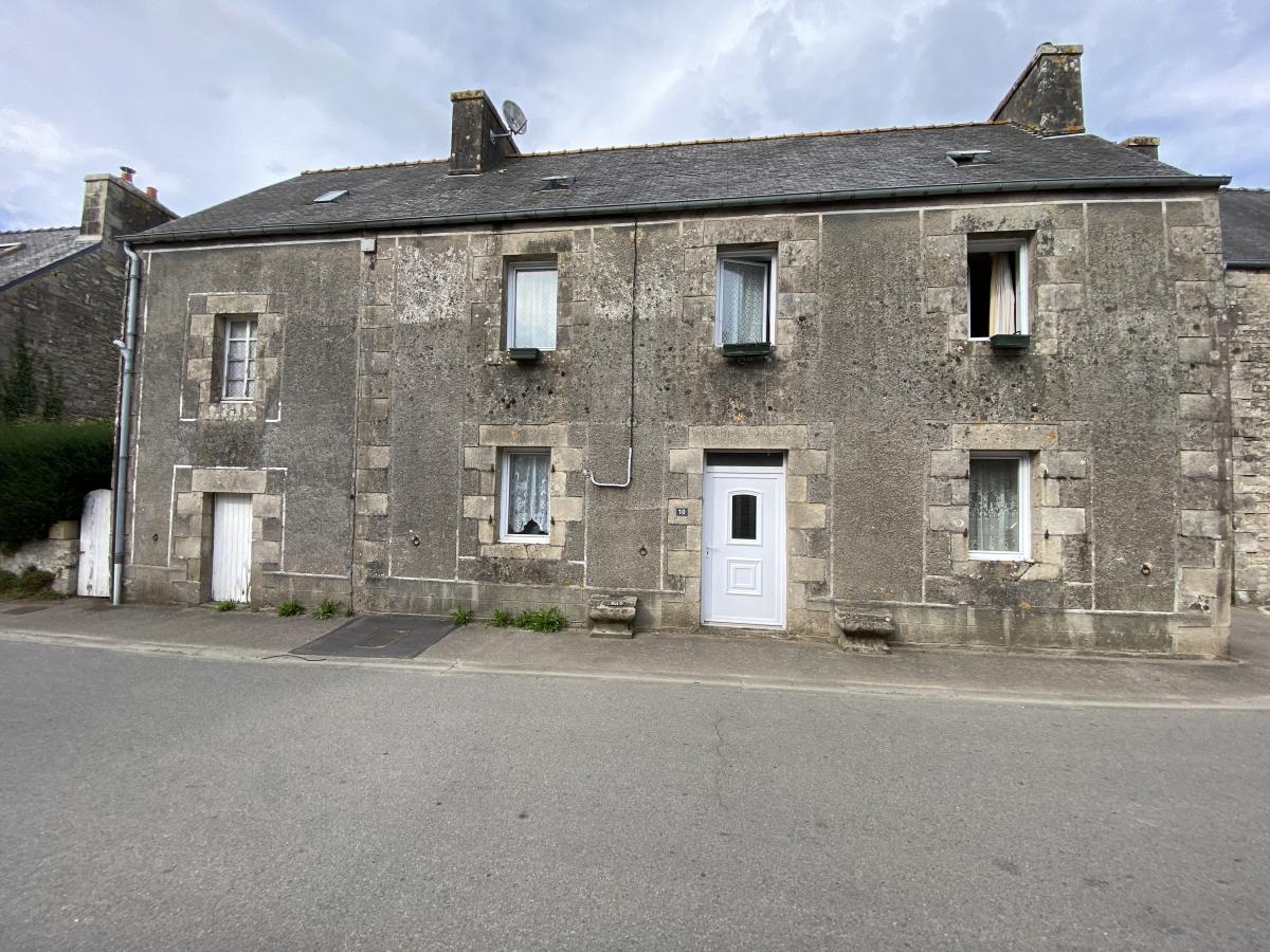 Maison 6 pièces 120 m² · à Plougras · 120 m² · 79 500 €