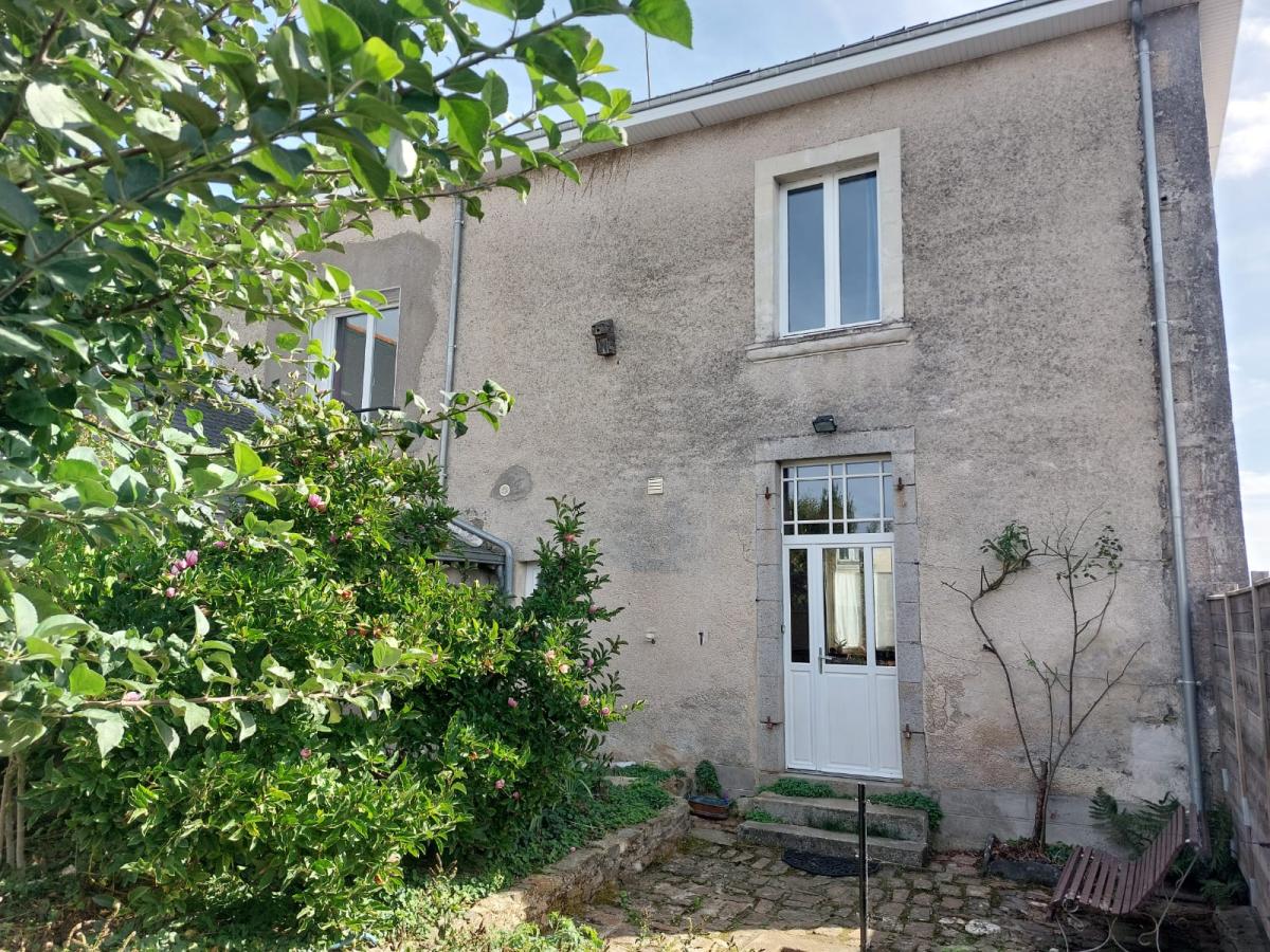 Maison 7 pièces 172 m² · à Méral · 172 m² · 231 000 €