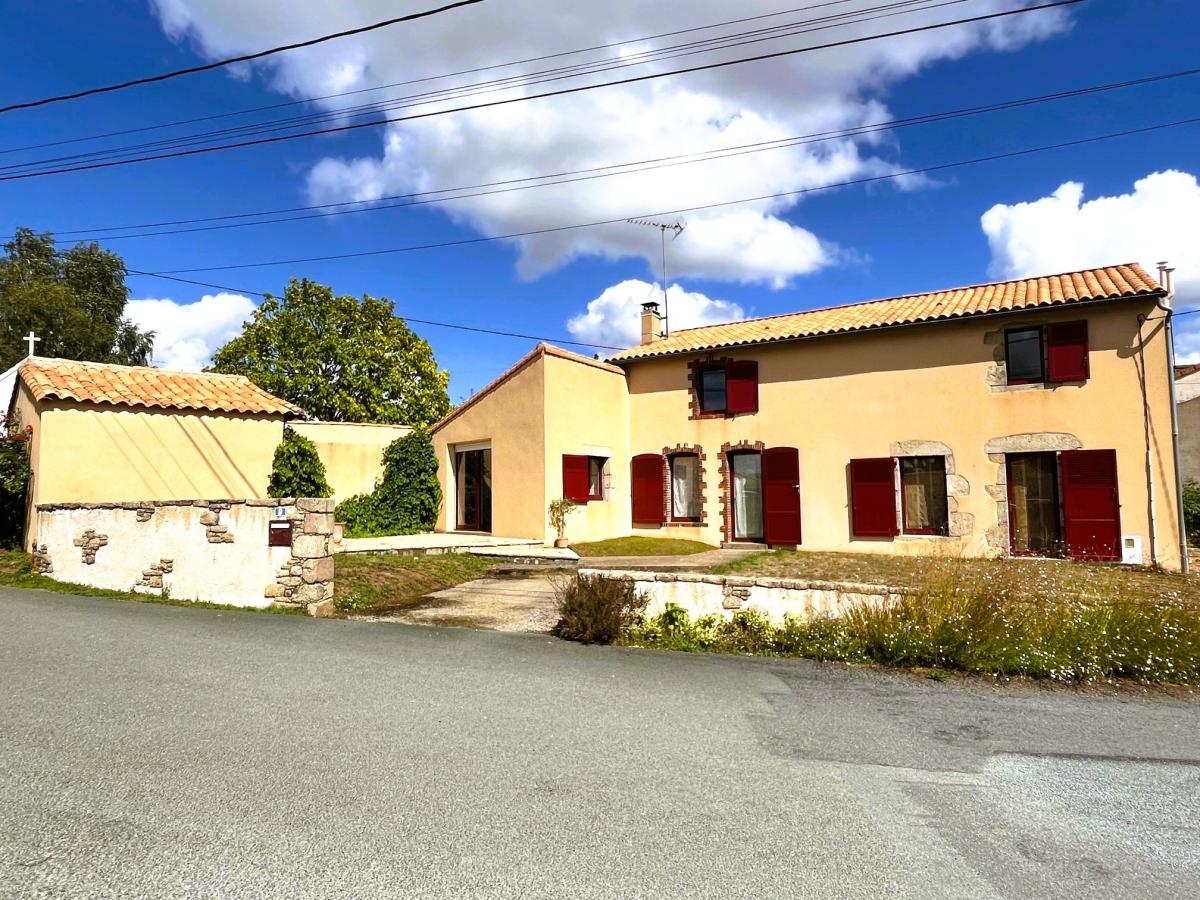 Maison 7 pièces 148 m² · à Les Herbiers · 148 m² · 339 000 €