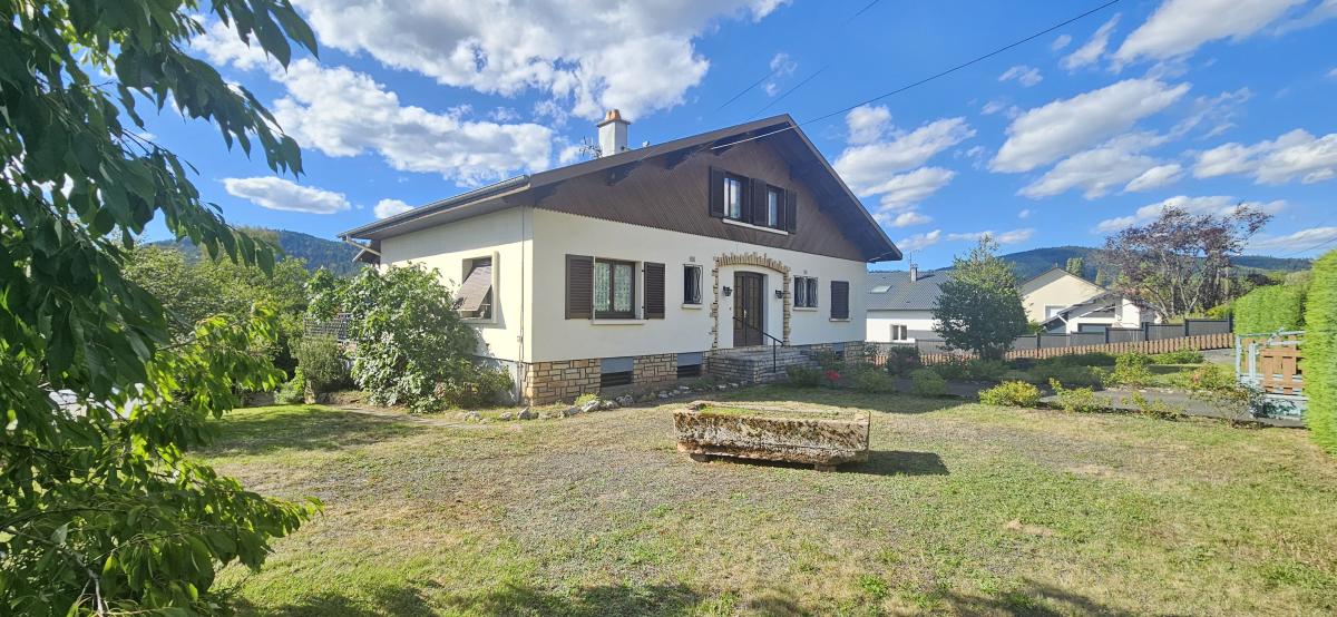 Maison 6 pièces 150 m² · à Étival-Clairefontaine · 150 m² · 249 900 €