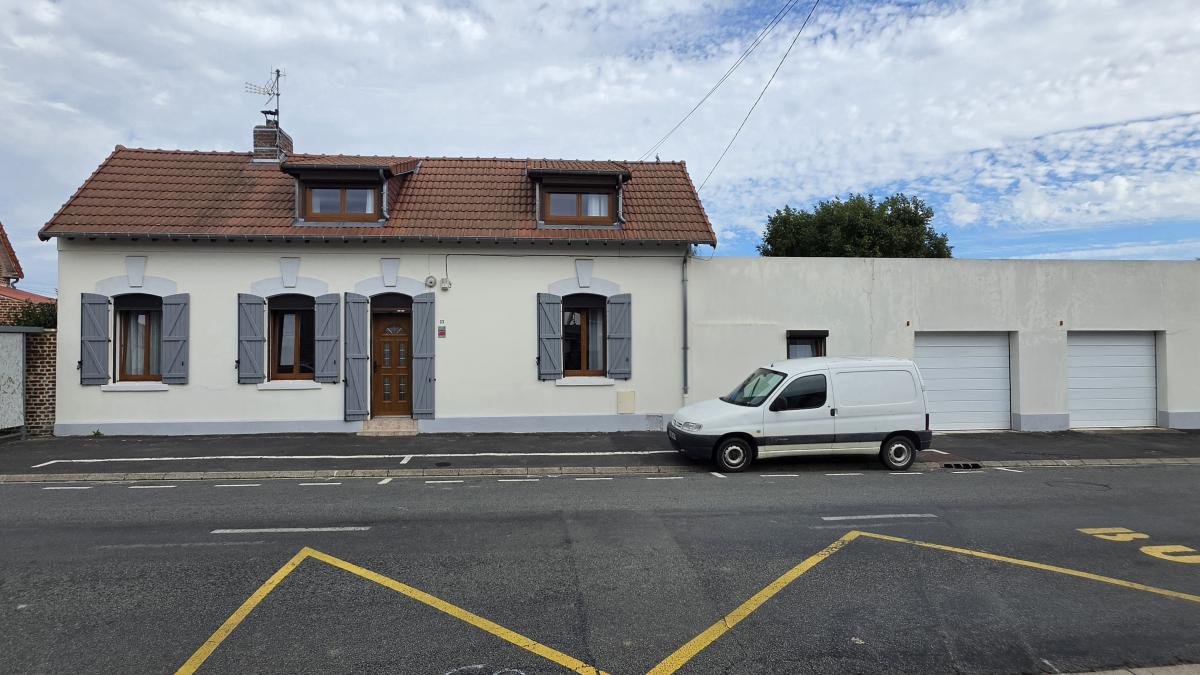 Maison 6 pièces 152 m² · à Rœux · 152 m² · 229 500 €