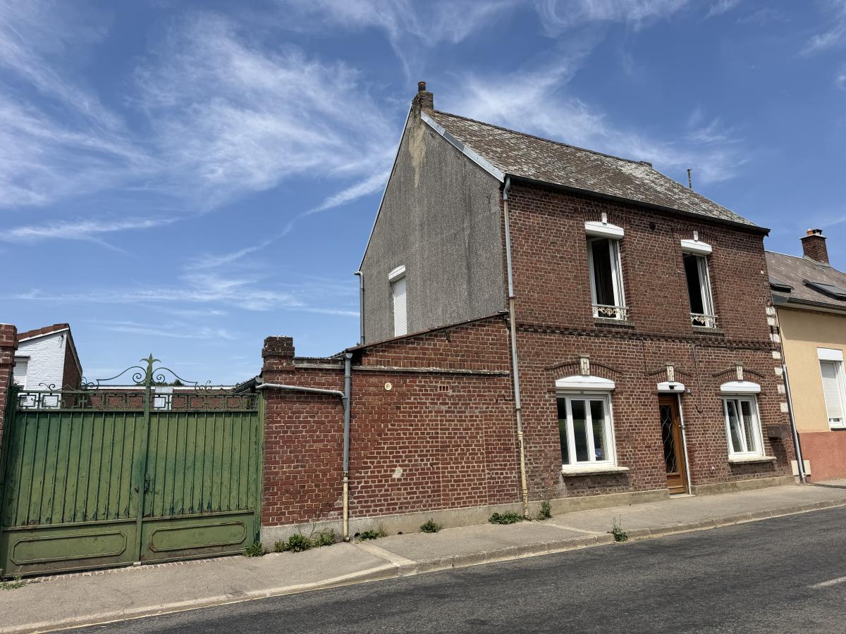 Maison 5 pièces 107 m² · à Acheux-en-Amiénois · 106,7 m² · 185 500 €