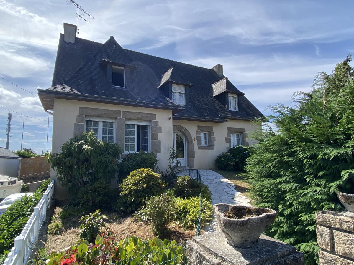 Maison 8 pièces 216 m² · à Loudéac · 216 m² · 244 400 €