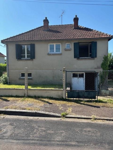 Maison 3 pièces 61 m² · à Courtenay · 60,6 m² · 74 000 €
