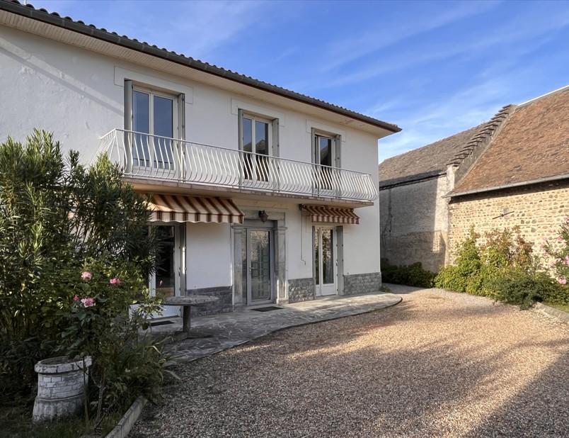 Maison 5 pièces 135 m² · à Juillan · 135 m² · 230 800 €