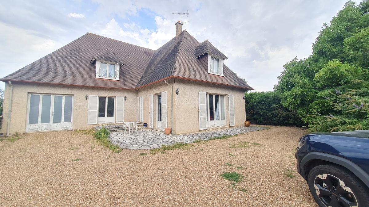 Maison 189 m² · à Montoire-sur-le-Loir · 188,8 m² · 207 800 €