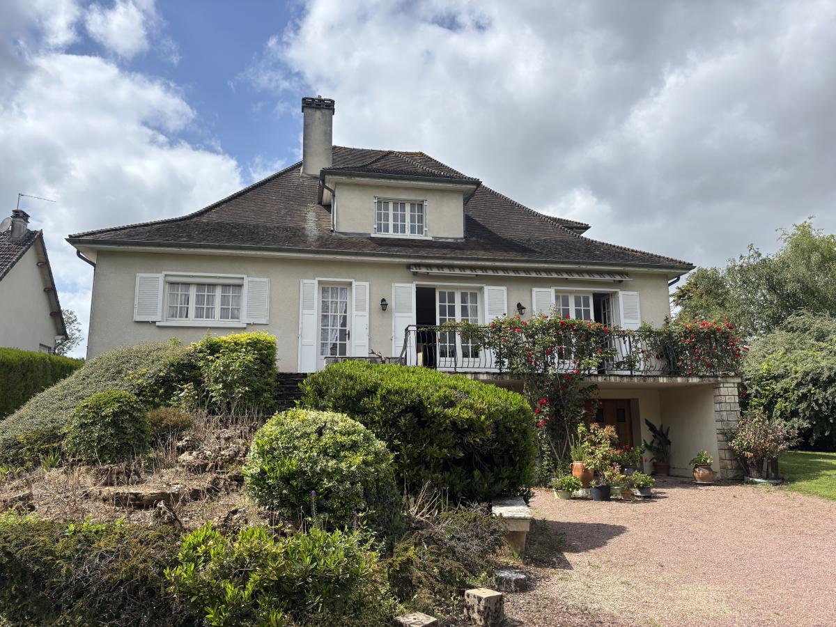 Maison 7 pièces 197 m² · à Savigny-en-Septaine · 197 m² · 212 000 €