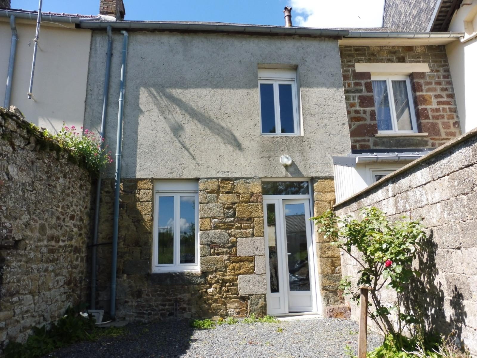 Maison 3 pièces 53 m² · à Notre-Dame-de-Cenilly · 53 m² · 469 €/mois